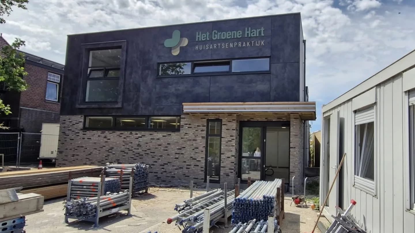 Contouren nieuwe huisartsenpraktijk in Leimuiden steeds beter zichtbaar